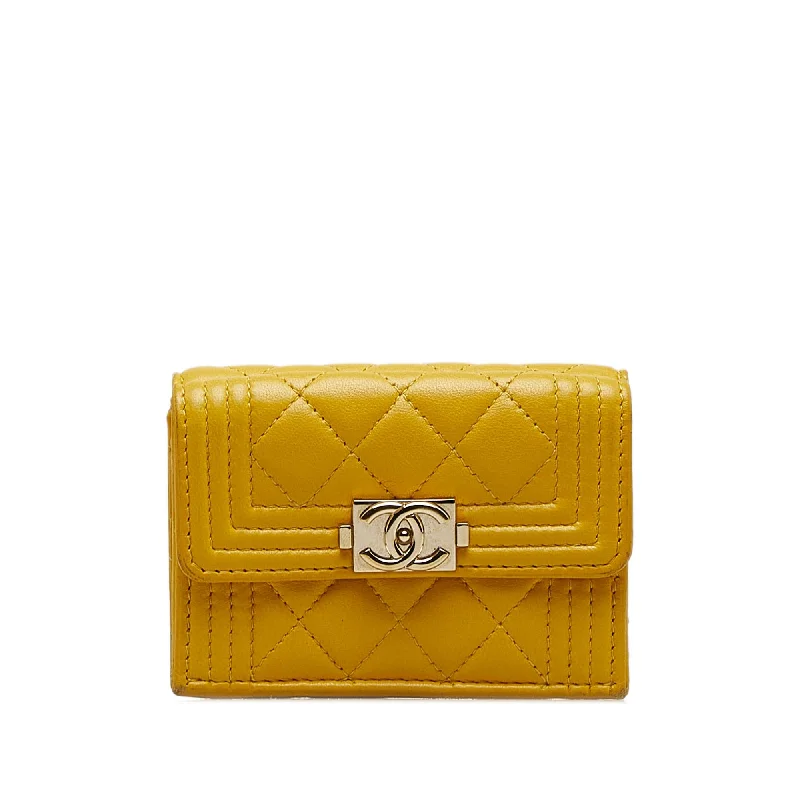 CHANEL bag with detachable handle -Chanel Boy Flap Compact Wallet (SHG-GimQKu)