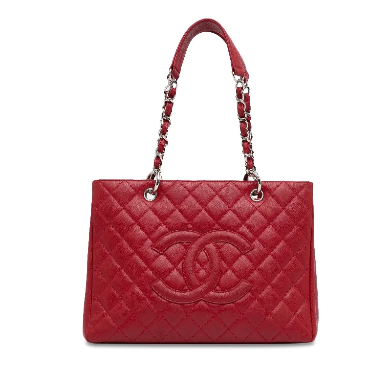 CHANEL bags with statement shapes -Chanel Caviar Grand Shopping Tote (SHG-HTwCiV)