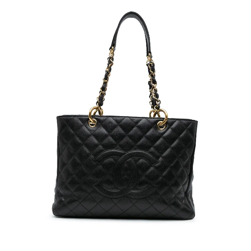 CHANEL bags with statement hardware -Chanel Caviar Grand Shopping Tote (SHG-IBcR9n)