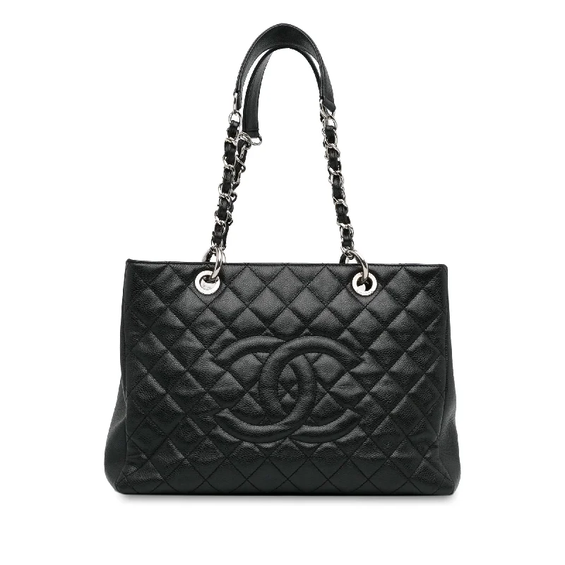 Buy CHANEL bags with soft-touch leather -Chanel Caviar Grand Shopping Tote (SHG-U2pz2F)