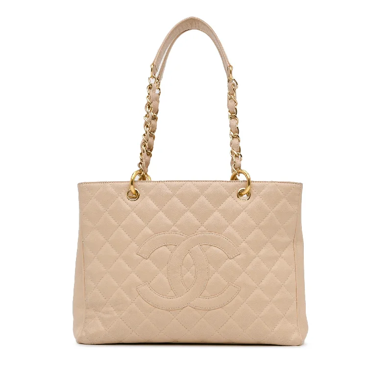 CHANEL bags in soft leather -Chanel Caviar Grand Shopping Tote (SHG-V5TxH5)