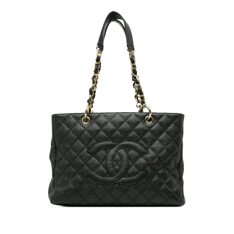 CHANEL bag with lambskin leather -Chanel Caviar Grand Shopping Tote (SHG-ZEuBJd)