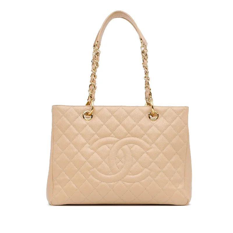 CHANEL bags with sophisticated finishes -Chanel Caviar Grand Shopping Tote (SHG-Zsiq45)