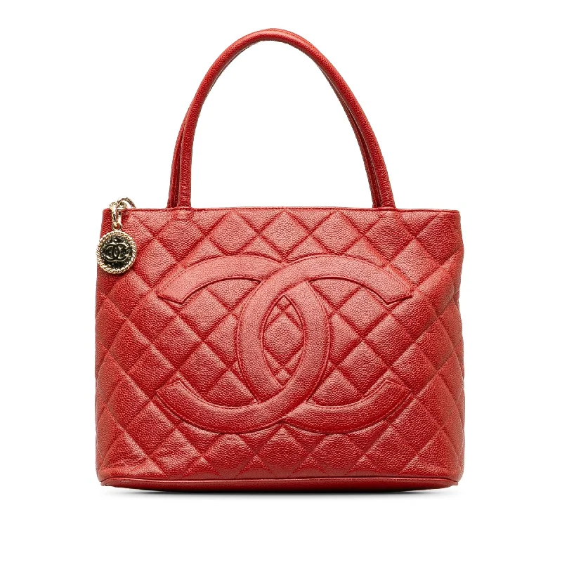 CHANEL Boy bag collection -Chanel Caviar Medallion Tote (SHG-Au2Ex1)