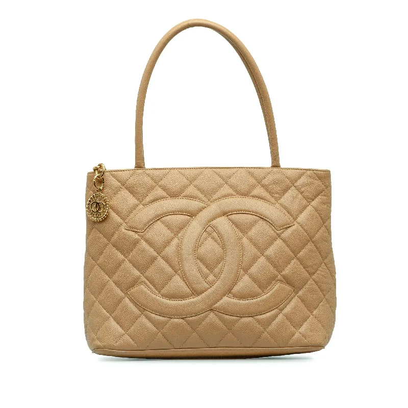 Authentic CHANEL bags -Chanel Caviar Medallion Tote (SHG-fcgDHq)