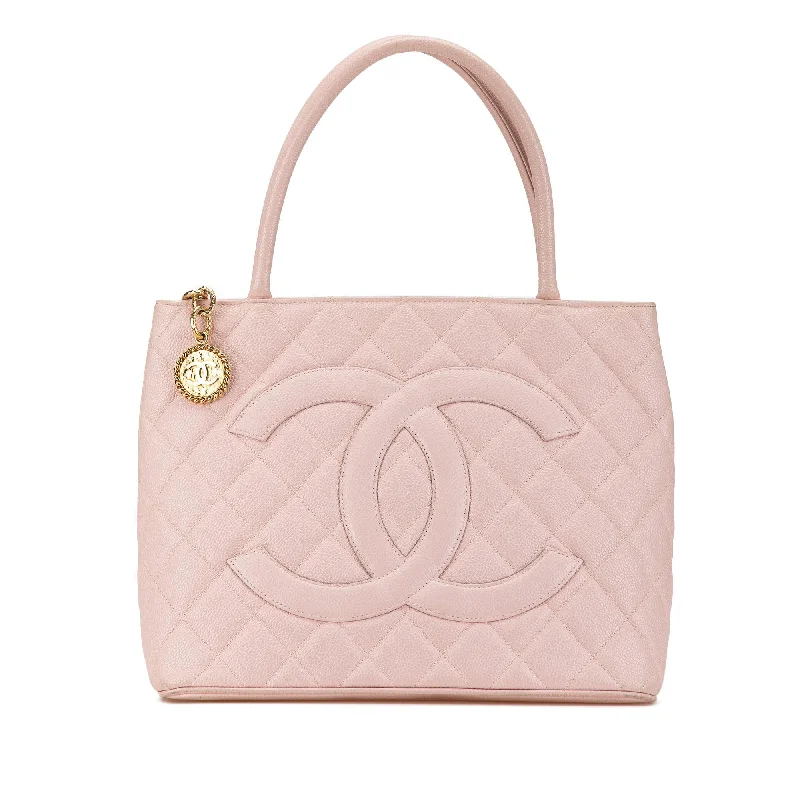 Timeless CHANEL bags with modern accents -Chanel Caviar Medallion Tote (SHG-gI9QfB)