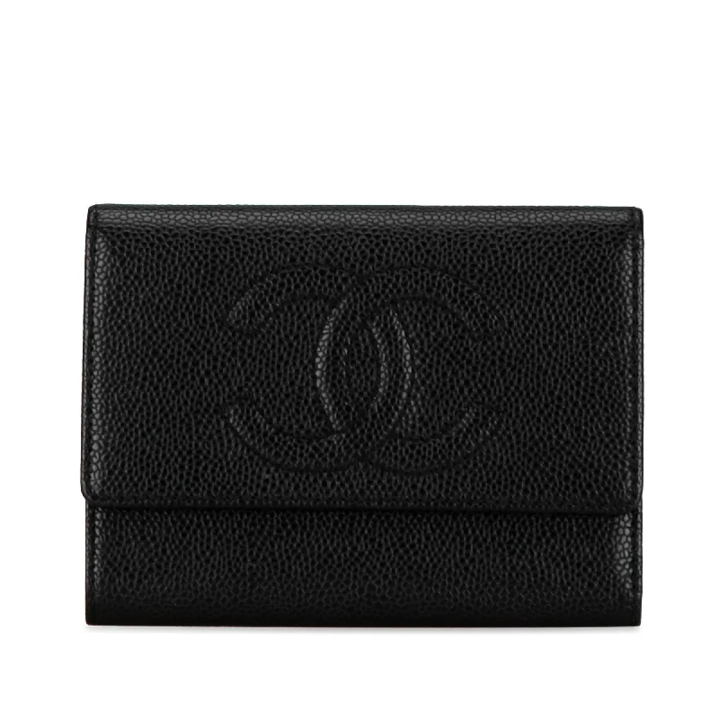 Buy CHANEL bags with unique stitching -Chanel CC Caviar Bifold Wallet (SHG-o2VjHL)