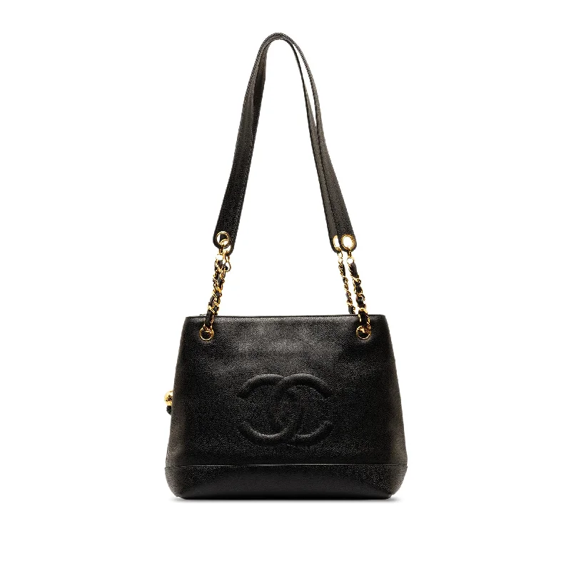 Buy CHANEL bags with sleek hardware -Chanel CC Caviar Tote (SHG-uiId0Z)