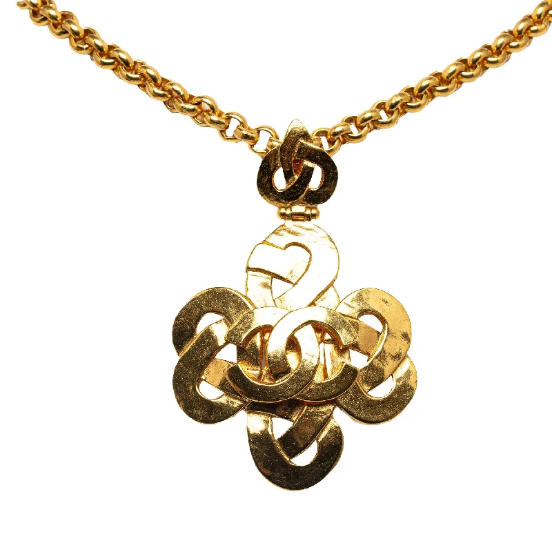 Luxury CHANEL jewelry with vintage flair -Chanel CC Pendant Necklace (SHG-ZEY7gu)