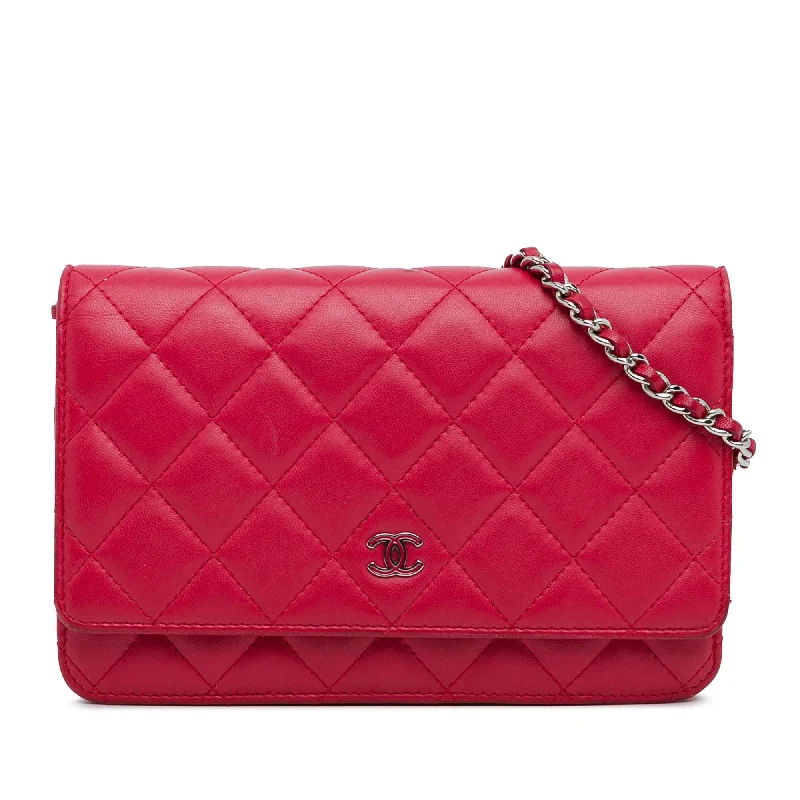 CHANEL bags with detachable pouches -Chanel Classic Lambskin Wallet on Chain (SHG-4PdSJI)