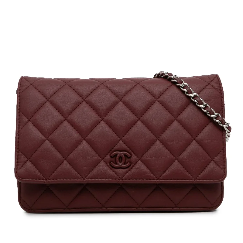 CHANEL bags for casual wear -Chanel Classic Lambskin Wallet on Chain (SHG-otiP9r)