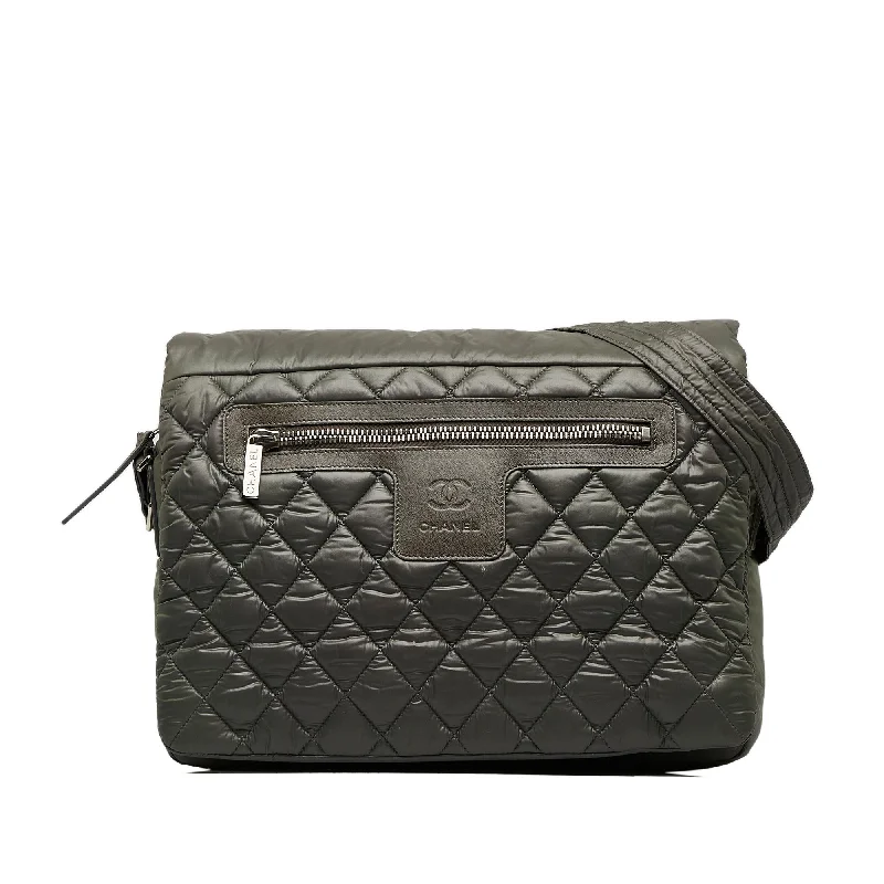 Trendy CHANEL bags for stylish women -Chanel Coco Cocoon Crossbody Bag (SHG-VtPA4a)