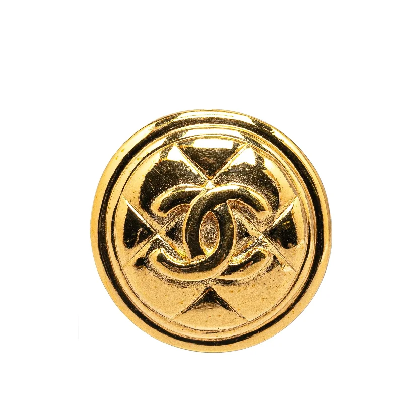 CHANEL jewelry for wedding events -Chanel Gold Plated CC Quilted Brooch (SHG-raYlCt)