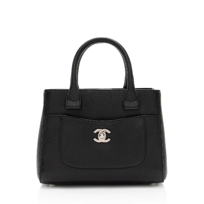 Designer CHANEL bags with fashion-forward look -Chanel Grained Calfskin Executive Mini Shopper Tote (SHF-sRxeUb)