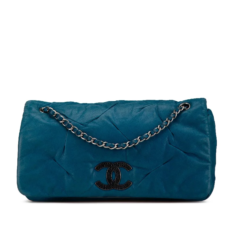 Chanel Iridescent Calfskin East West Glint Flap (SHG-CpFGH6)