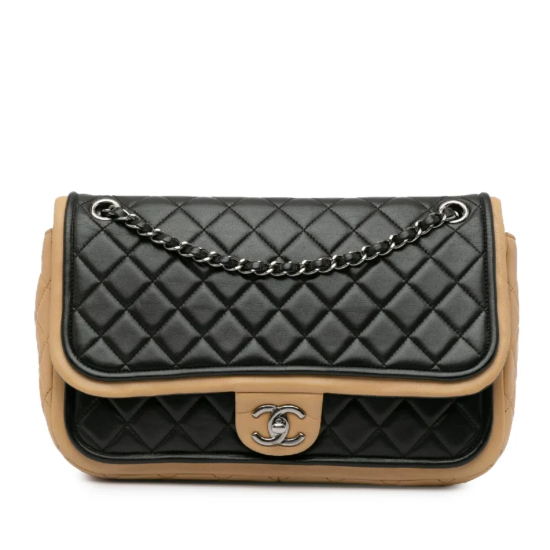 Chanel Jumbo Classic Bicolor Lambskin Twist Flap (SHG-8KW5ON)