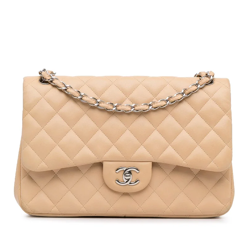 CHANEL bags with sophisticated finishes -Chanel Jumbo Classic Lambskin Double Flap (SHG-0s6J1b)