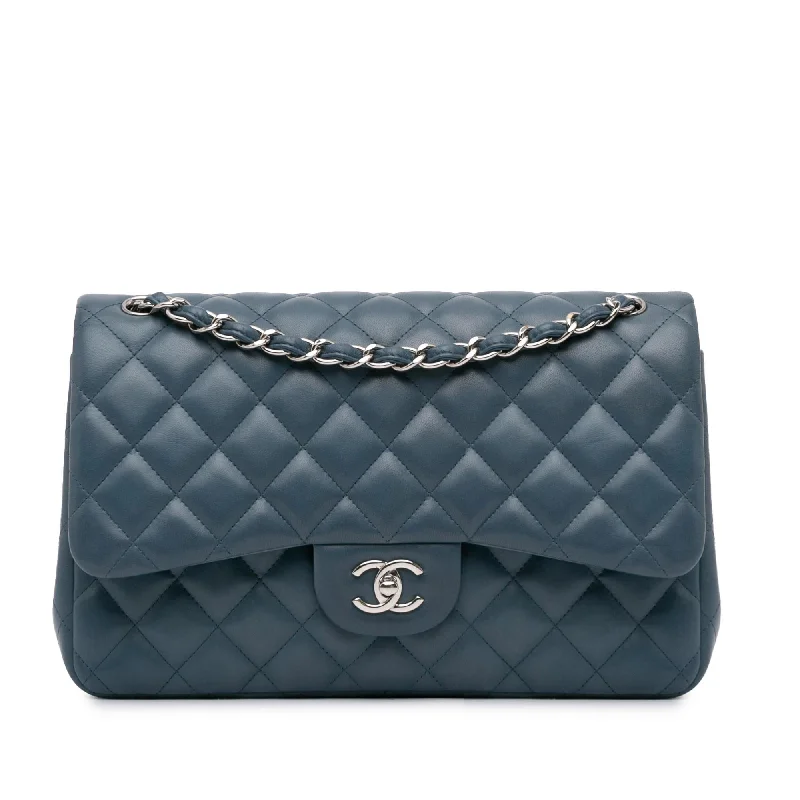 CHANEL bags with iconic color schemes -Chanel Jumbo Classic Lambskin Double Flap (SHG-fQmKvN)