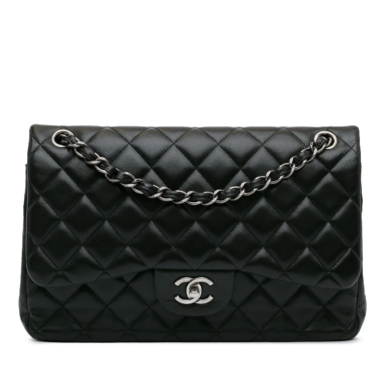 CHANEL bag with fashionable chains -Chanel Jumbo Classic Lambskin Double Flap (SHG-ucgxXa)