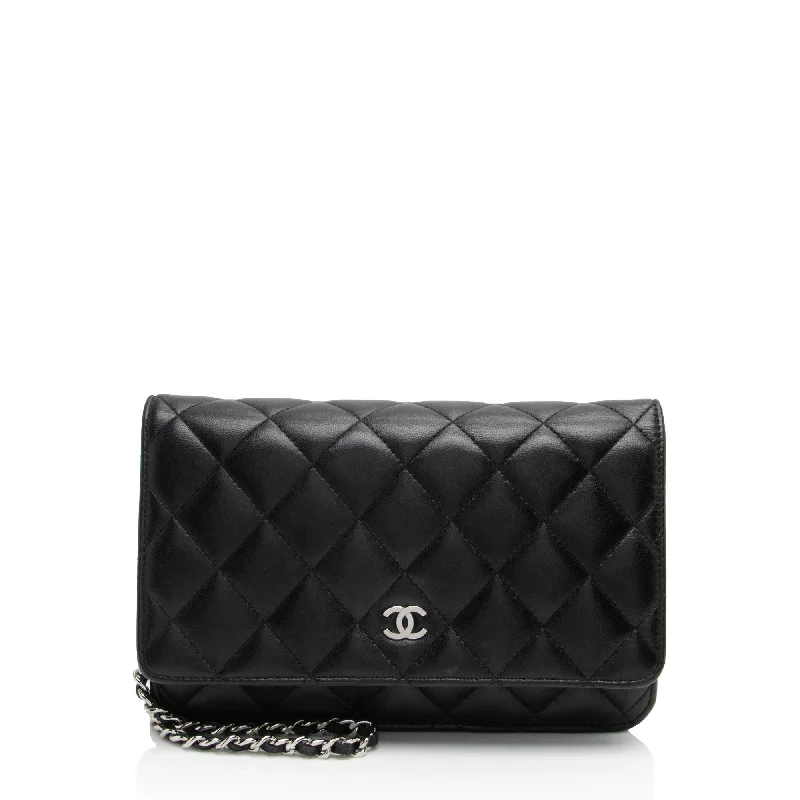 CHANEL bags with luxurious interior -Chanel Lambskin Classic Wallet on Chain (SHF-zqvIju)