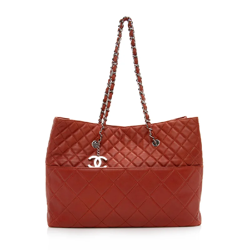 CHANEL bags for everyday elegance -Chanel Lambskin Pocket Shopper Tote (SHF-15652)