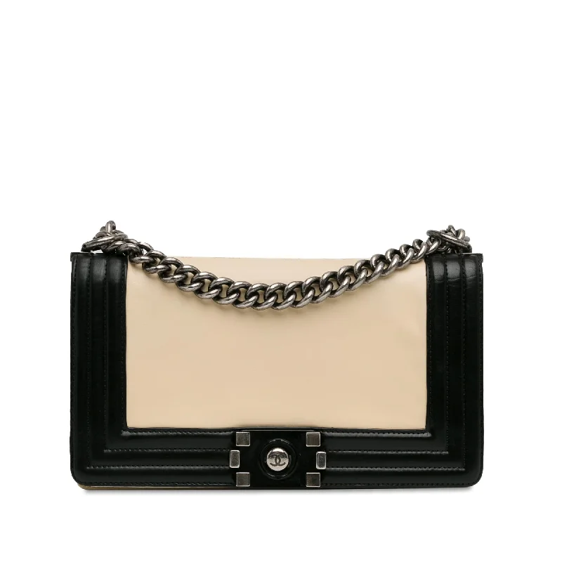 Chanel Medium Bicolor Calfskin Boy Flap (SHG-EWjcMu)