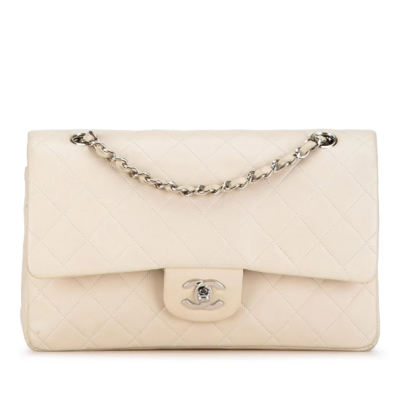 CHANEL bag with lambskin leather -Chanel Medium Classic Lambskin Double Flap (SHG-2QnvV9)