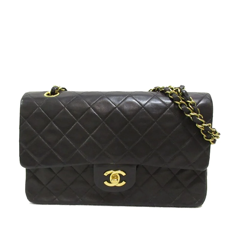 CHANEL bags with vintage appeal -Chanel Medium Classic Lambskin Double Flap (SHG-UXC9dz)