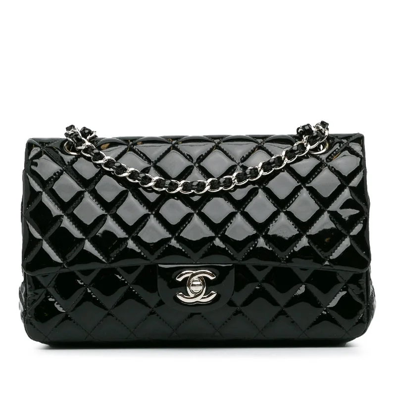 CHANEL bags with logo design -Chanel Medium Classic Patent Double Flap (SHG-gXzPcU)