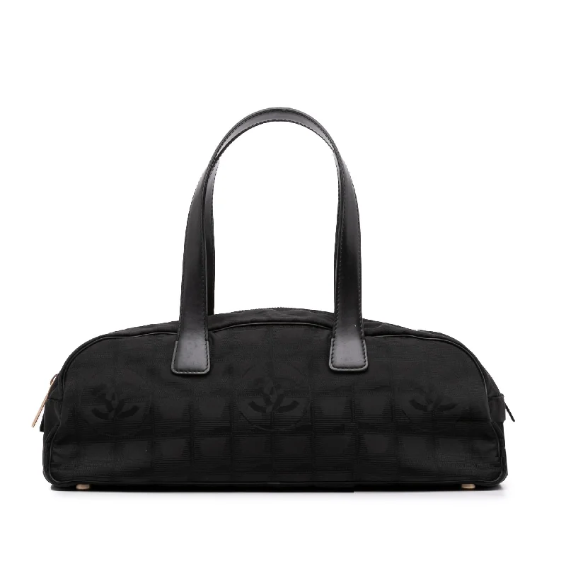 Stylish CHANEL bags for luxury lovers -Chanel New Travel Line Handbag (SHG-5LTm5z)