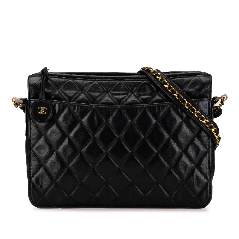 Vintage CHANEL bags for sale -Chanel Quilted Lambskin Chain Crossbody (SHG-eCHc5i)