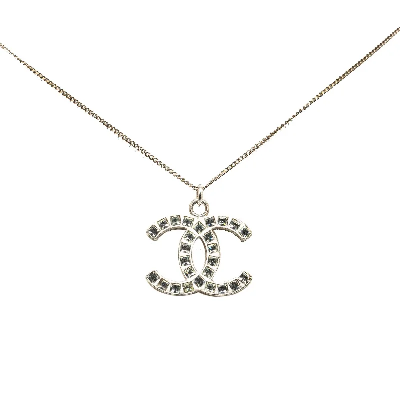 CHANEL cuff bracelets for women -Chanel Silver Plated CC Pendant Necklace (SHG-nUpDpW)