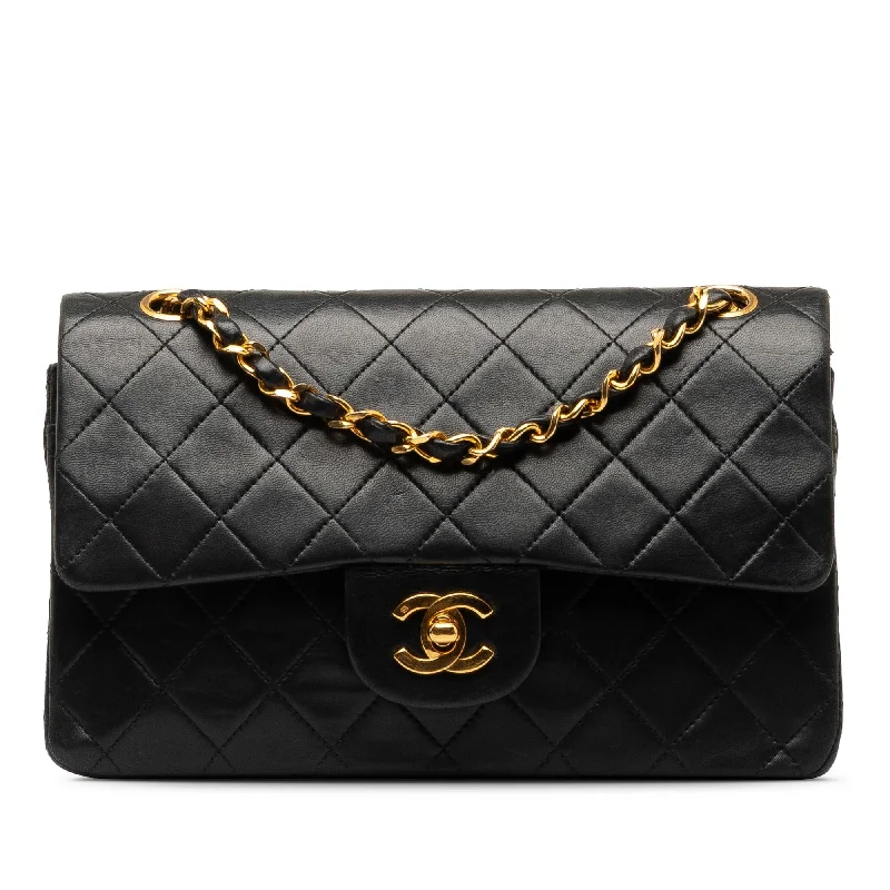 Large CHANEL bags for everyday use -Chanel Small Classic Lambskin Double Flap (SHG-RTXYTz)