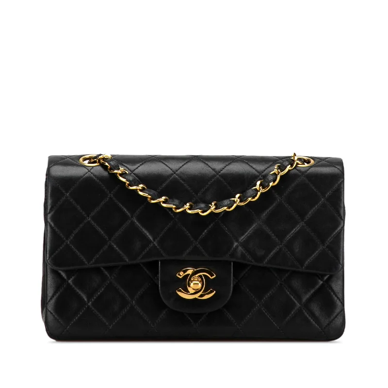 CHANEL bags with leather lining -Chanel Small Classic Lambskin Double Flap (SHG-wzVZB4)