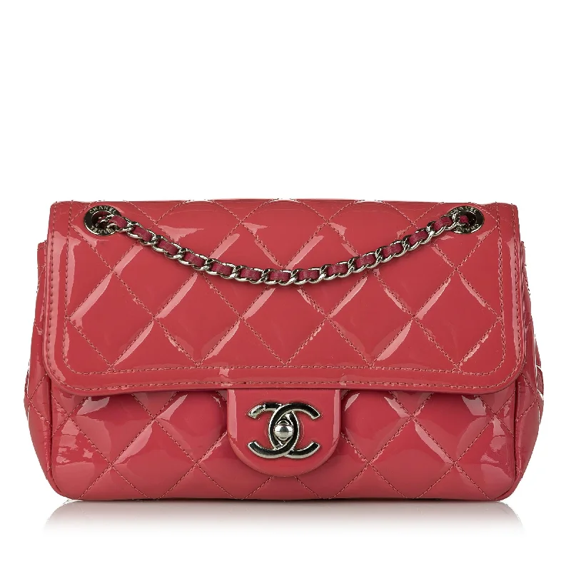 Chanel Small Patent Coco Shine Flap (SHG-zDul4Z)