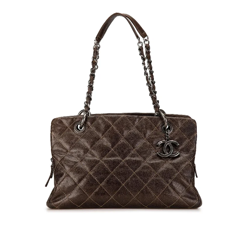 CHANEL bags with gold hardware -Chanel Small Quilted Caviar Chic Tote (SHG-RUXzte)