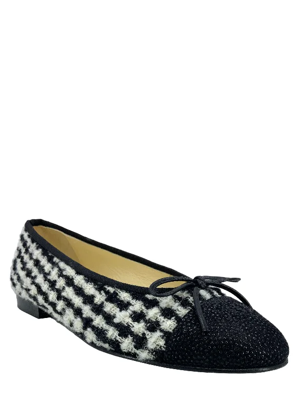 Classic CHANEL ballet flats -Chanel Tweed CC Logo Cap Toe Ballerina Flats Size 8