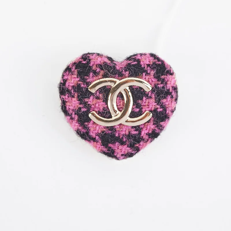 Buy CHANEL hair accessories with pearls -Chanel Heart Brooch Tweed Pink