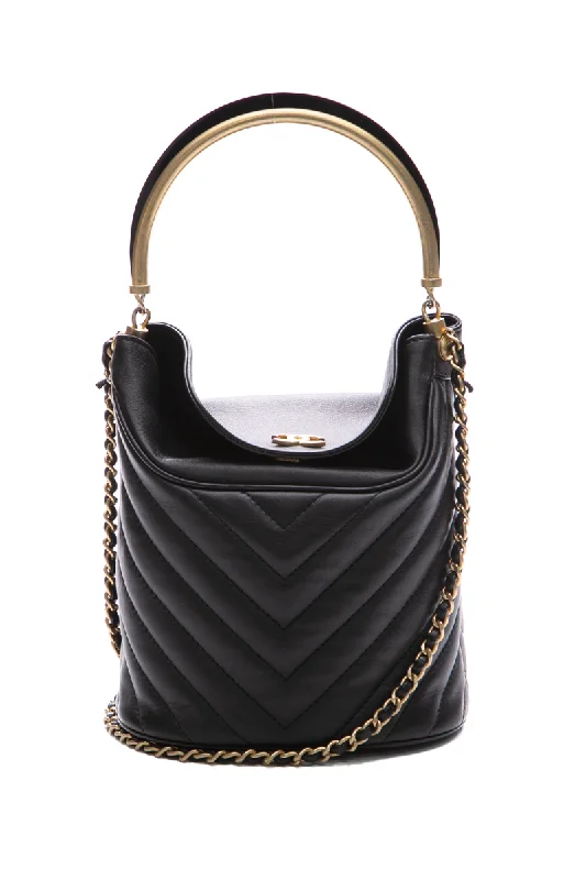 CHANEL classic flap bag -Handle Chic Bucket Bag