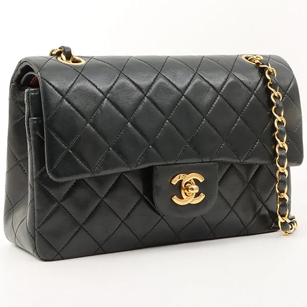 CHANEL bags with luxurious interior -Chanel 1985~1990 Made Classic Flap Chain Bag 23Cm Black