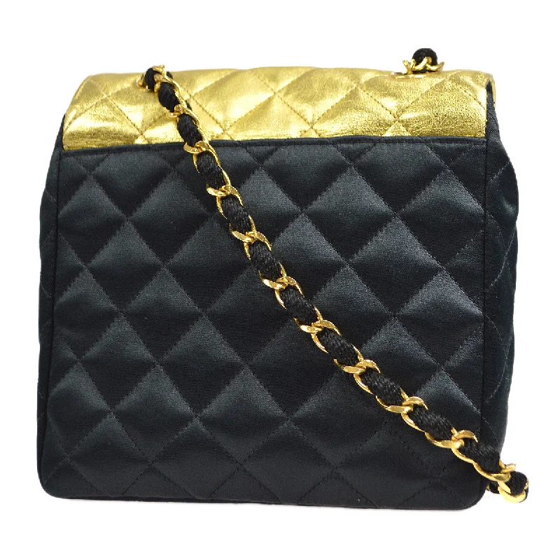 CHANEL bags with iconic color schemes -CHANEL 1986-1988 Flap Shoulder Bag Mini AK34096k