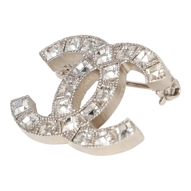 CHANEL signature jewelry for fashion lovers -Chanel Crystal CC Brooch