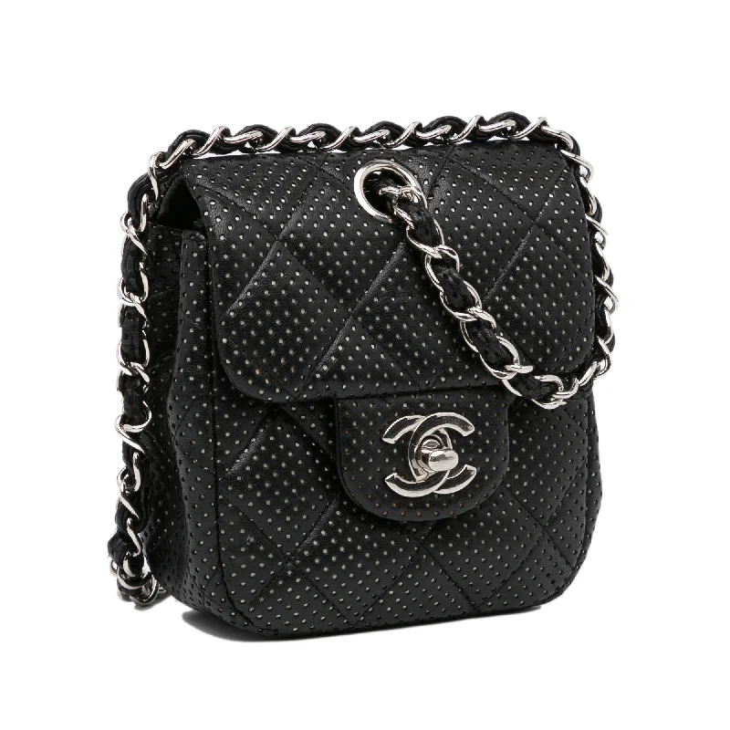 CHANEL handbags with elegant hardware -Chanel CC Flap Crossbody Bag (yp0DDa)