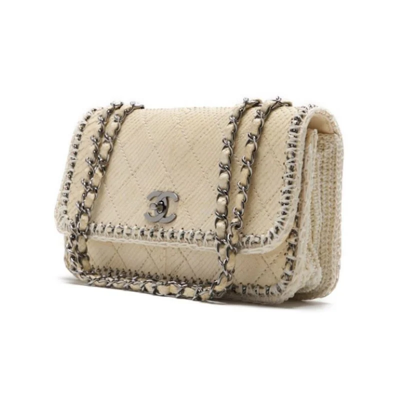 Buy CHANEL bags with unique stitching -CHANEL 【CHANEL】 Turnrock Chain Shoulder Pearson Leather Ivory (Silver G)  Shoulder Bag Ladies Shoulder Bag 【 Delivery】 Ladies Shoulder Bag Free Delivery Ladies Shoulder Bag Free Delivery Ladies Shoulder