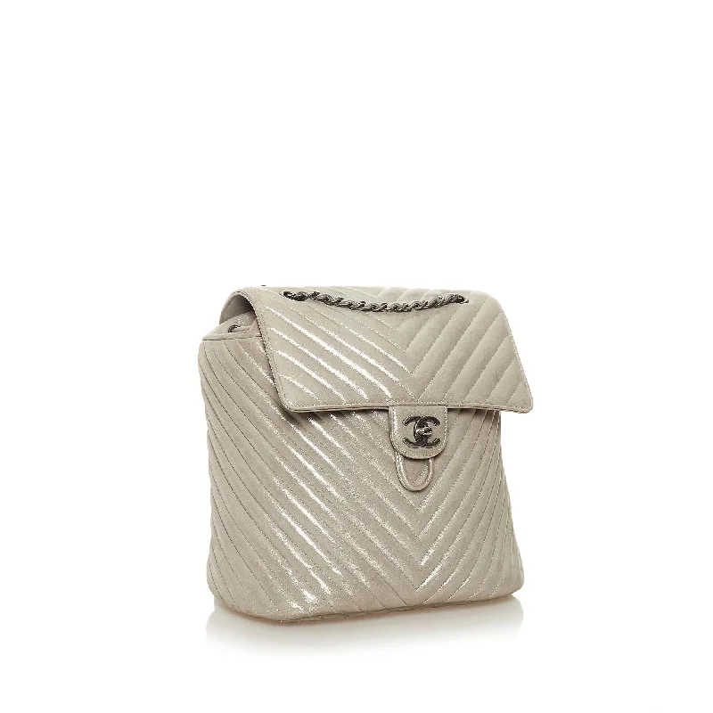 CHANEL bag sale discounts -Chanel Chevron Urban Spirit Backpack (Cj0BUd)