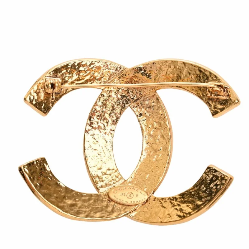 CHANEL bracelets with premium finishes -CHANEL Coco Mark Brooch Gold Ladies