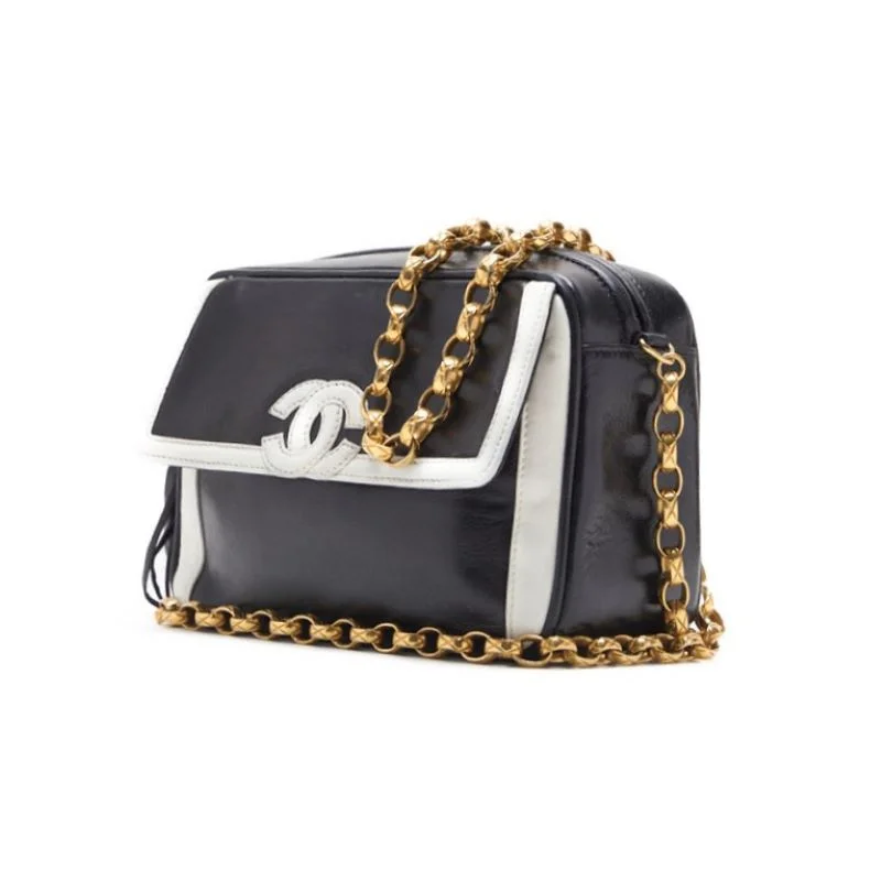 Trendy CHANEL handbags for women -Chanel Coco Vision Chain Shoulder  Fringes Bicycle Color  White  Black  Shoulder Bag Mini Shoulder Bag  Bag Hybrid 【 Ship】 Himalan Bookstore Online