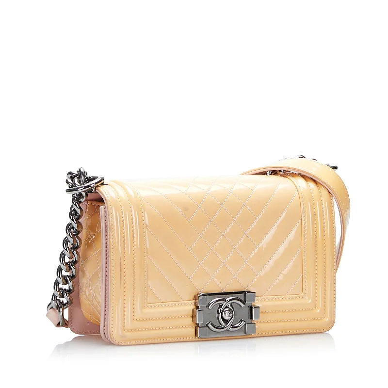 CHANEL bags with statement hardware -Chanel Matelasse Boy Crossbody Bag (CIgsy7)