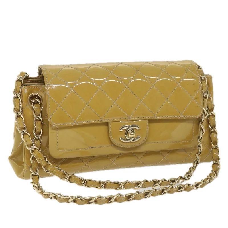 CHANEL bags with vintage look -CHANEL Matelasse Chain Shoulder Bag Patent leather Yellow CC  58350A