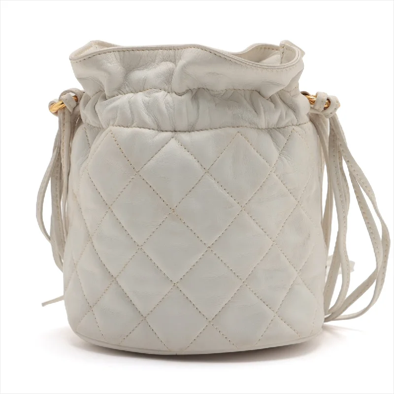 CHANEL bags with sophisticated finishes -Chanel Matrasse  Handle Shoulder Bag Fringe White G  1st